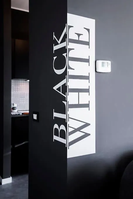 Apartment Black & White Flat In Naviglio/ Porta Genova Milan Italy